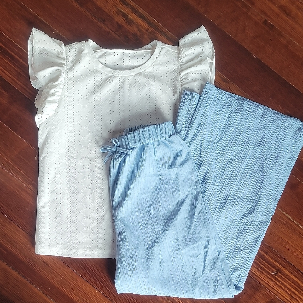 SHEIN White and Light Blue Kids Set